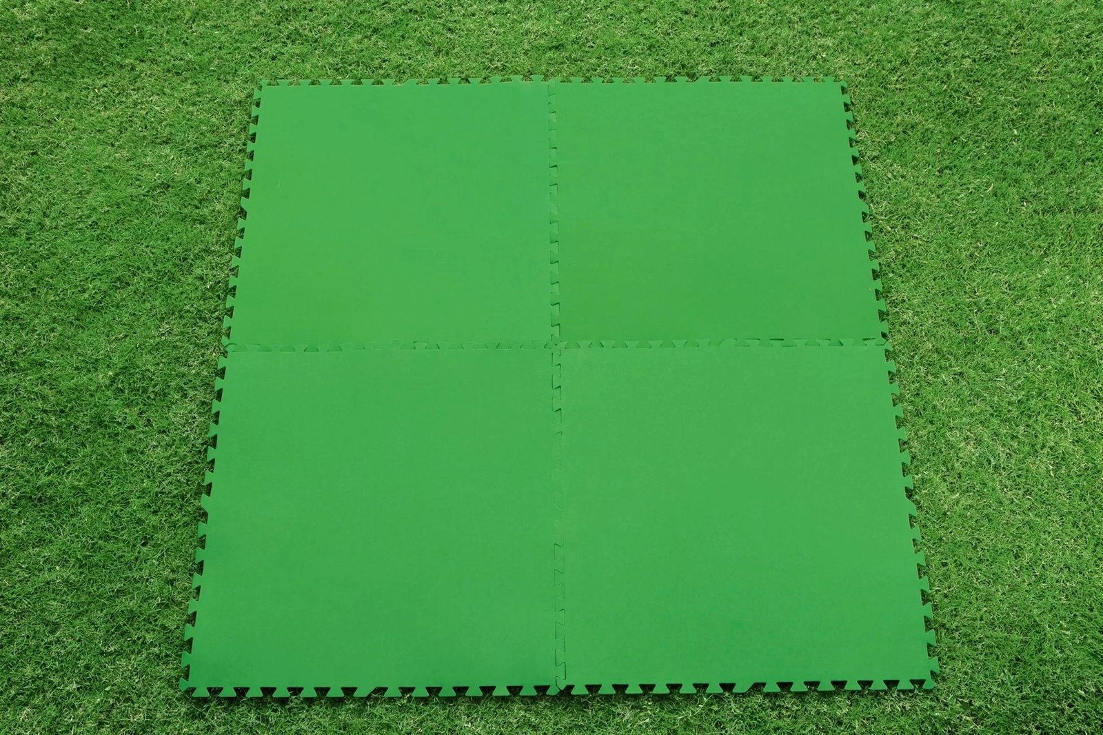 Mbrojtës dyshemeje për pishinë Bestway Flowclear 78cm x 78cm, i gjelbër, set prej 8 copësh