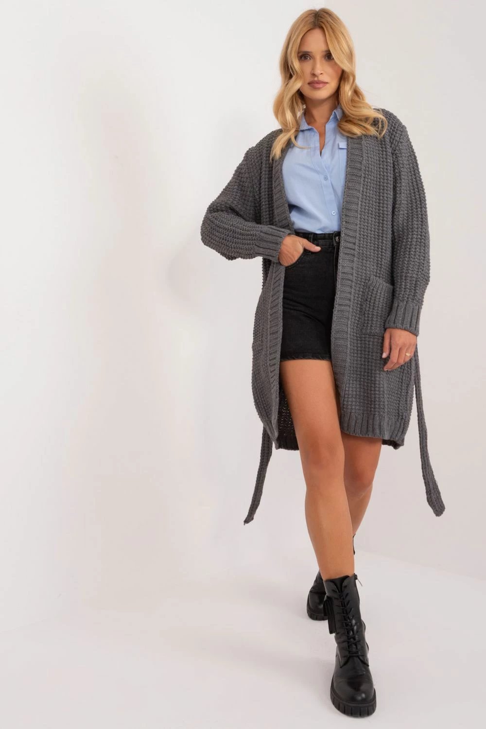 Cardigan Badu 192718, hiri