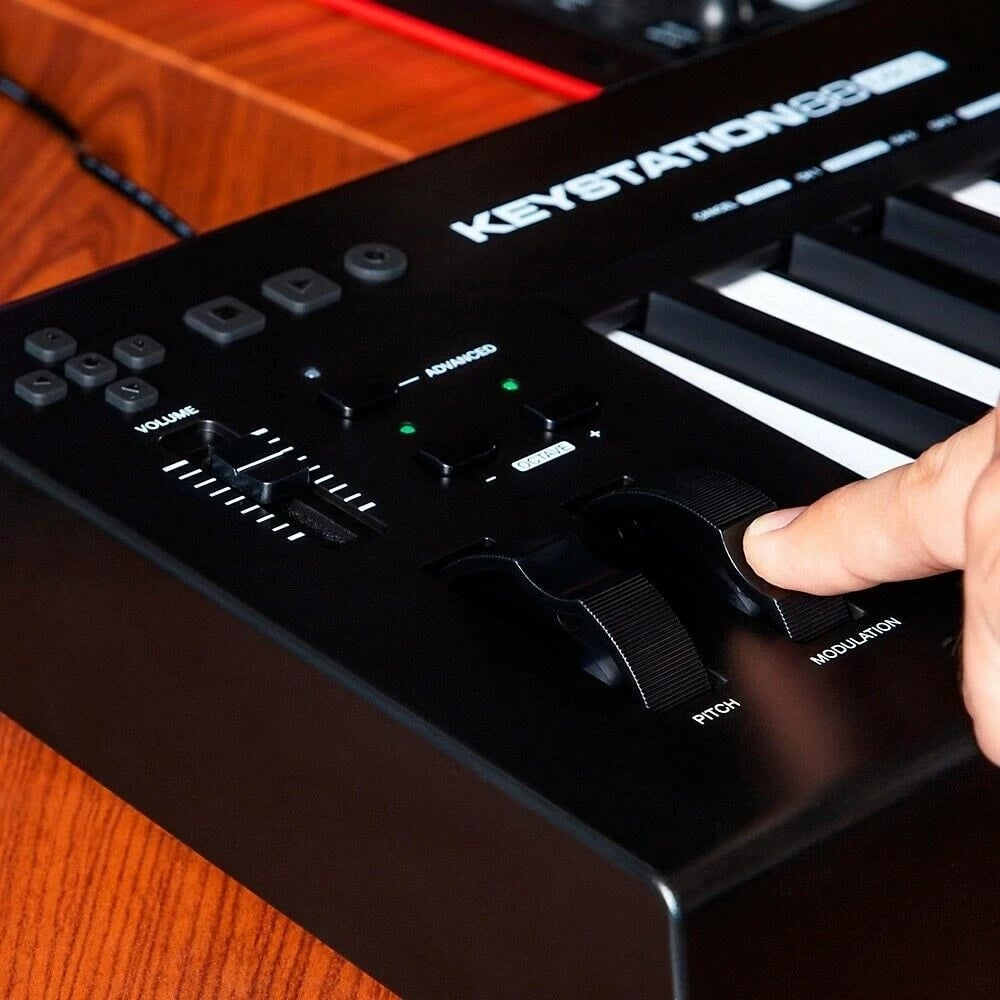 Keyboard Controller M-AUDIO Keystation 88 MK3, 88 keys, USB, Bardhë