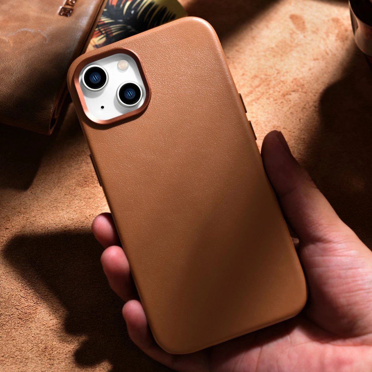 Mbështjellës iCarer për iPhone 14, lëkurë natyrale, MagSafe, Kafe