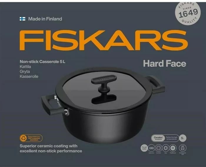 Tenxhere Fiskars Hard Face 5L me veshje jo-ngjitëse dhe kapak, e zezë