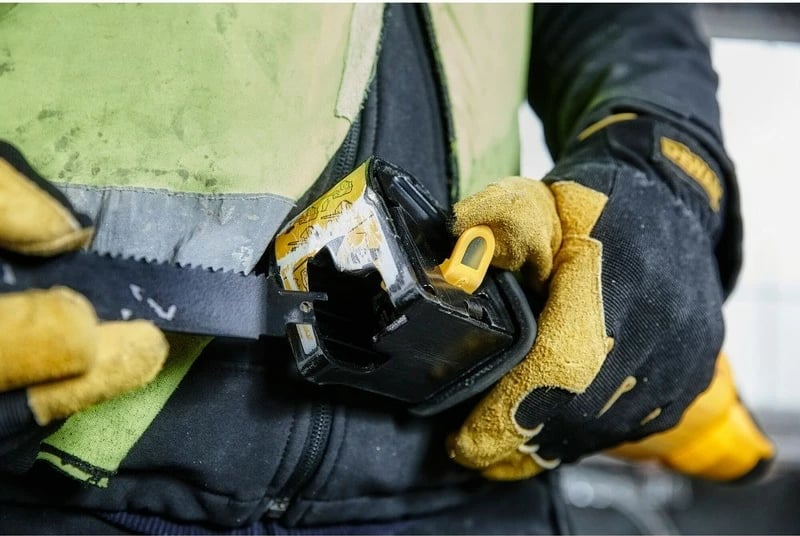 Sharrë reciproke DeWALT DWE305PK-QS, 1100W, 2800 spm, 10cm, e verdhë/zezë Sharrë reciproke DeWALT DWE305PK-QS, 1100W, 2800 spm, 10cm, e verdhë/zezë