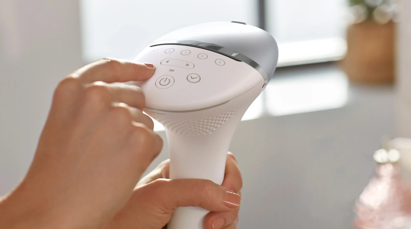 Pajisje për heqjen e qimeve Philips Lumea Prestige IPL 8000 Series BRI940/00, Bardhë
