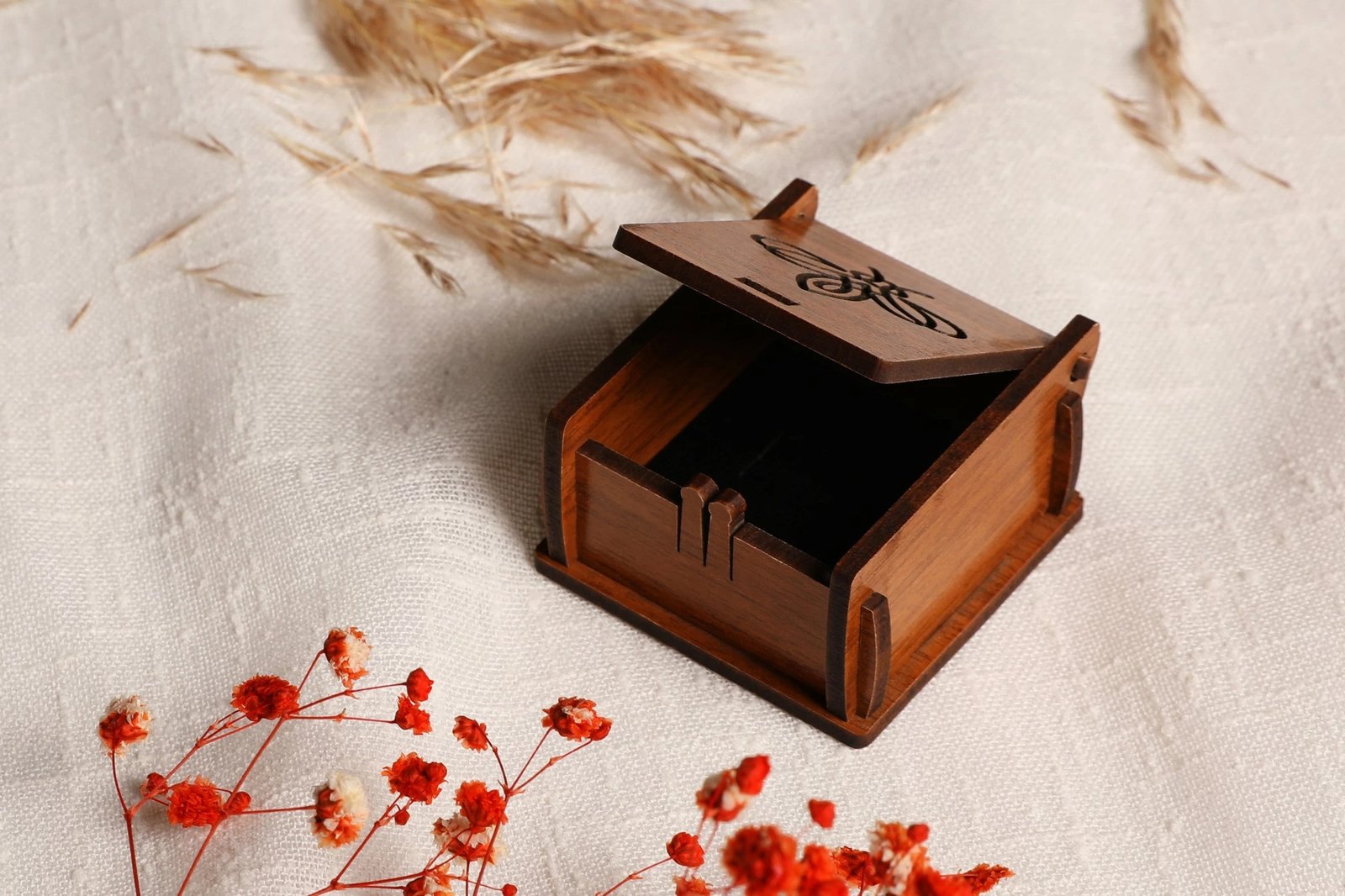 Kuti dekorative Elika, ngjyrë kafe, 5x5x3cm