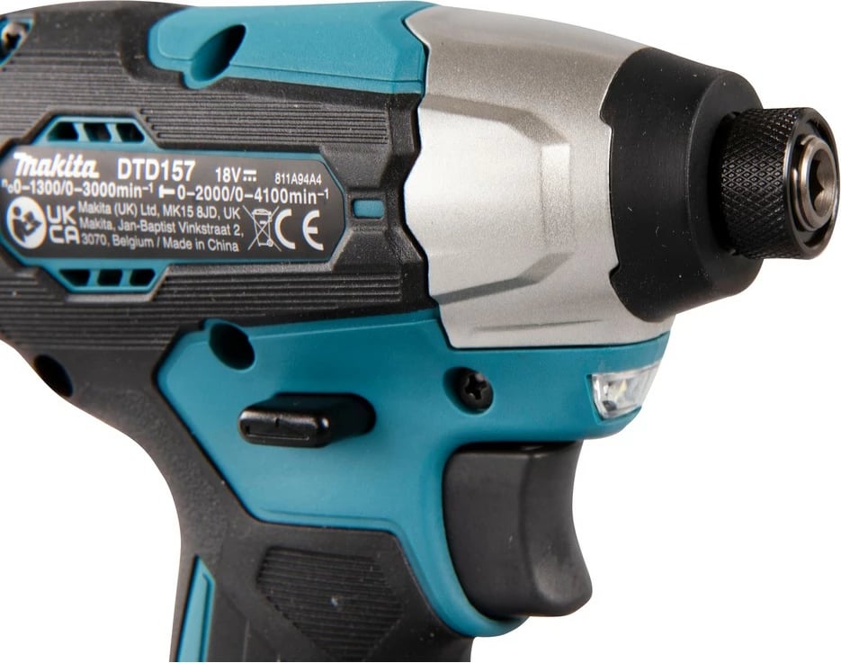 Çelës goditës Makita DTD157Z, brushless, 18V, 1/4", 3000 RPM, zi/gjelbër