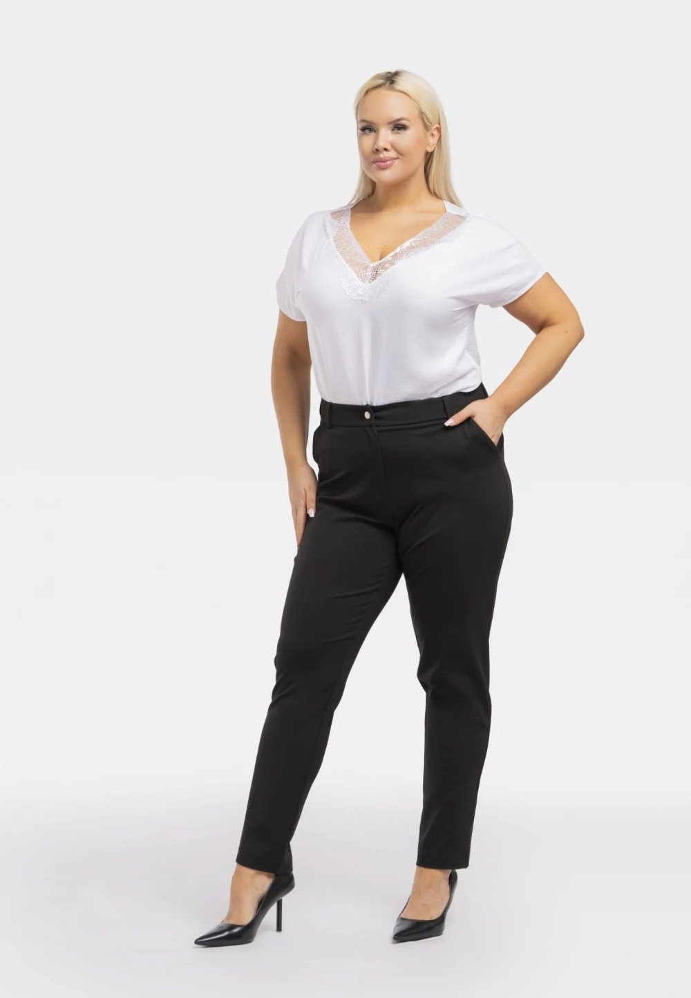 Pantallona për femra Karko 195037, të zeza