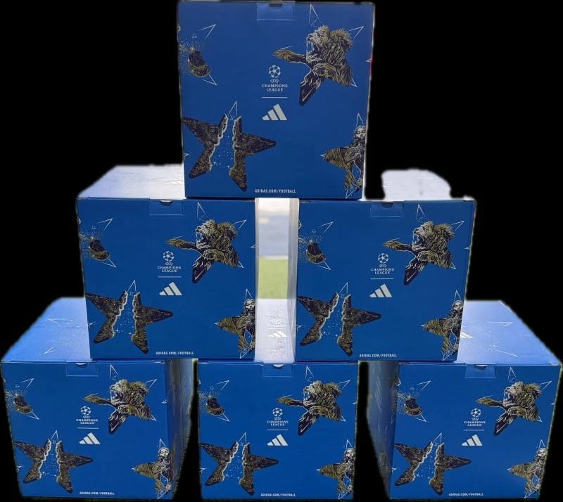 Top futbolli adidas për të gjithë, i bardhë