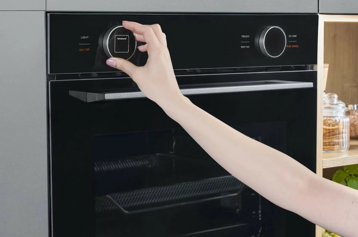 Furrë Amica ED6769BA+ S-TYPE, 72L, katalizë/avull, AirFry, e zezë