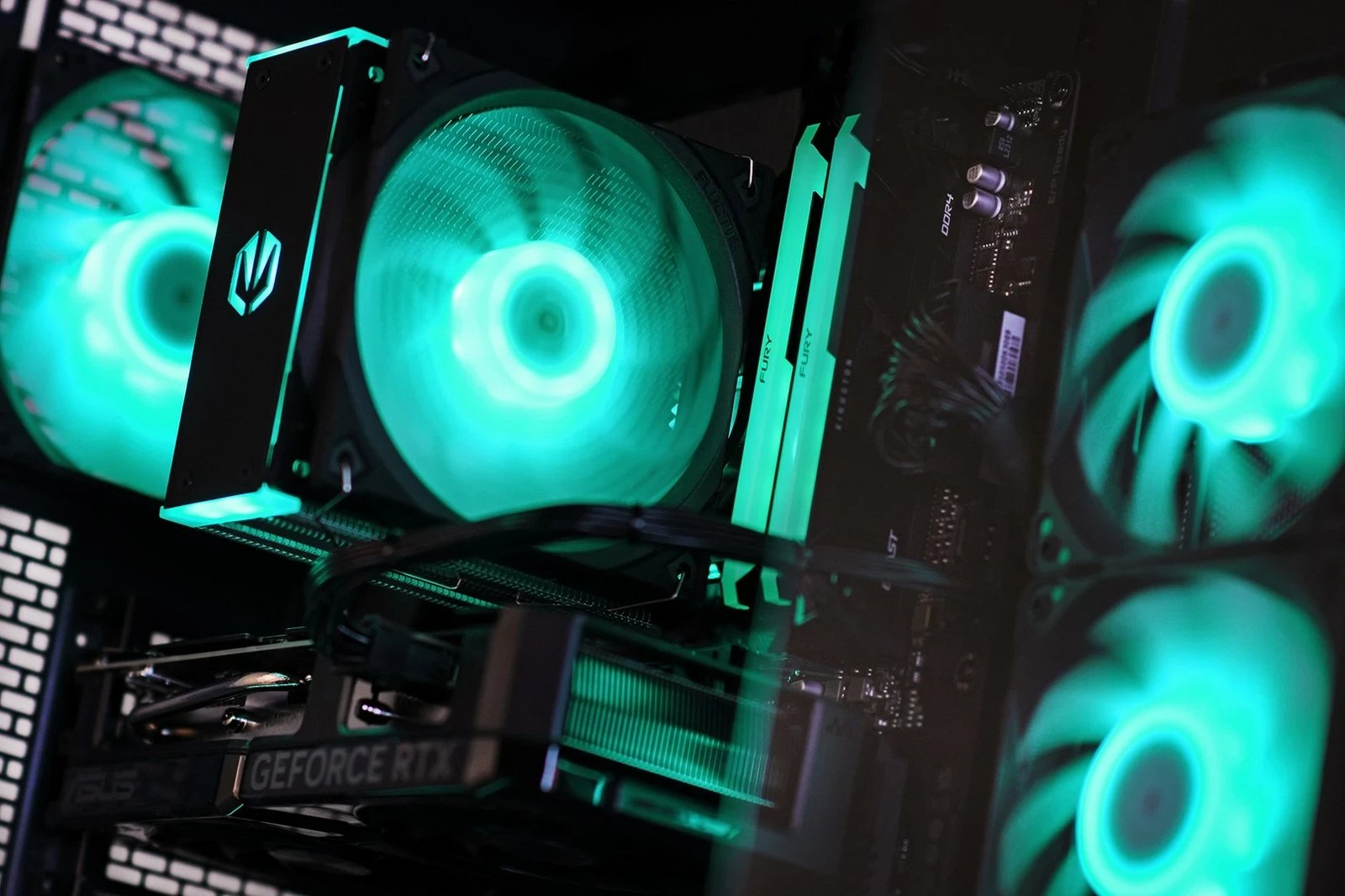 Kompjuter Gaming, AMD Ryzen 5, 32GB RAM, 1TB SSD, AMD Radeon RX 6600