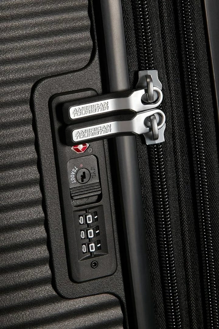 Valixhe American Tourister Soundbox EXP, e vogël, e zezë