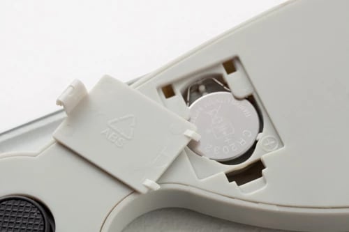 Peshore banjoje, Adler MS 8137, kapacitet 150 kg, saktësi 100 g, platformë xham i kalitur 6 mm, ekran LCD