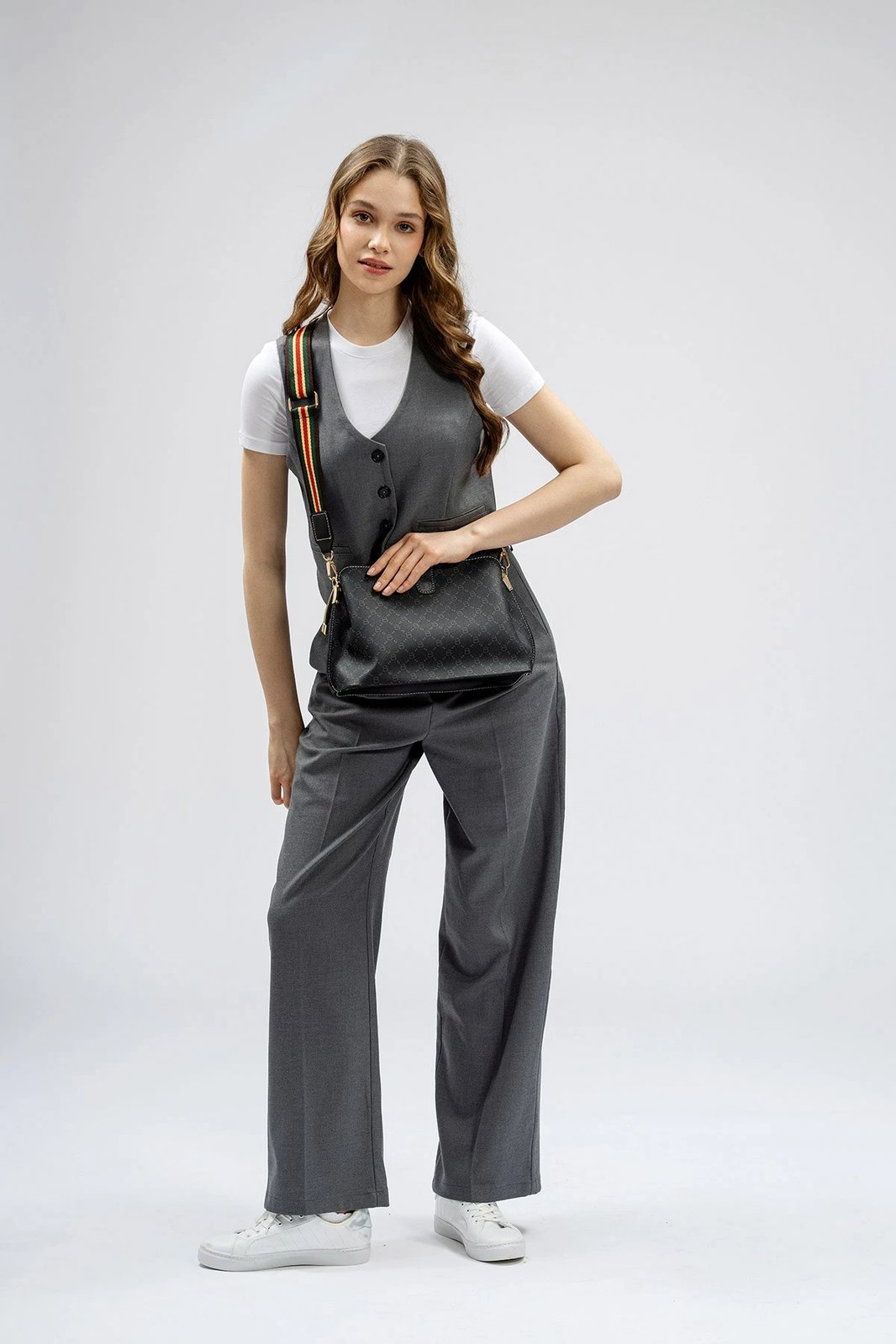 Çantë krahu Lucky Bees, 334 v2, e zezë, gri