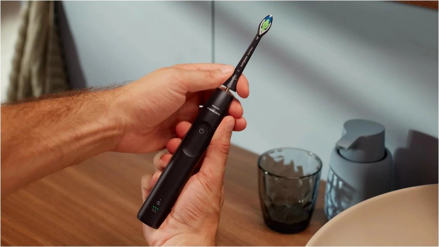 Furçë dhëmbësh sonike Philips Sonicare 5300 HX7101/01, 2 nivele intensiteti, e zezë