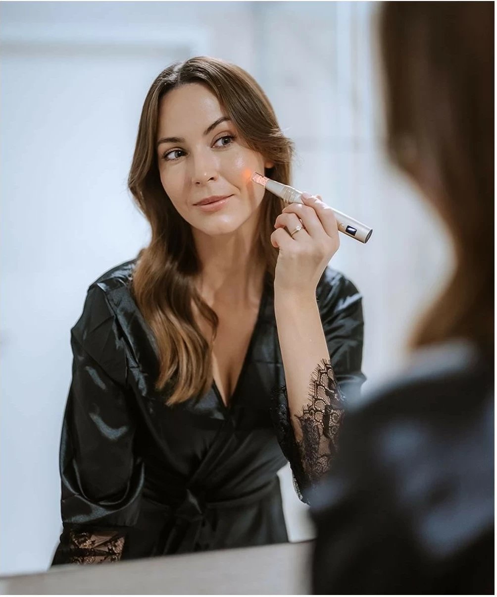 Pajisje bukurie Beautifly Meso Intense, 6 nivele intensiteti, ekran LCD, ngjyrë ari