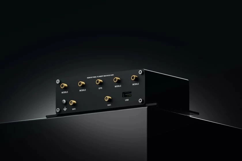 Router TELTONIKA ATRM50 5G 4x Gigabit Ethernet M12 dual SIM eSIM GNSS 9-50V IP30 i zi