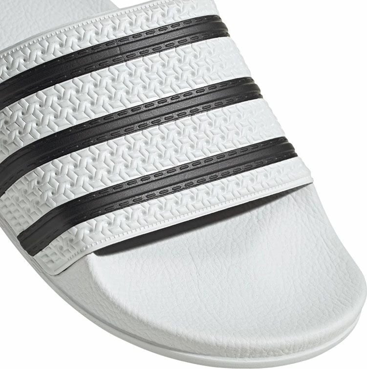 Papuqe për meshkuj adidas, të bardha