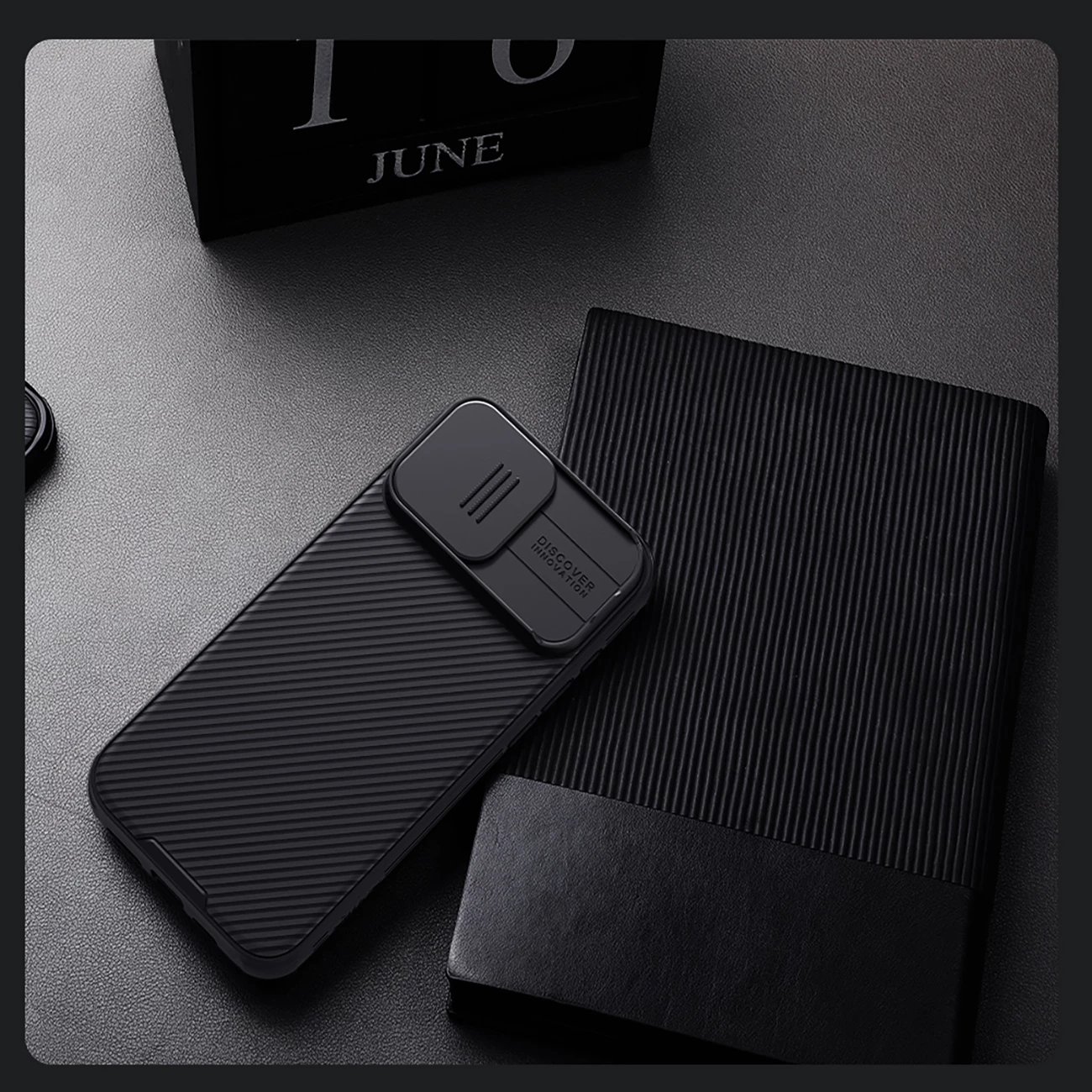 Mbështjellës Nillkin CamShield Pro Magnetic për iPhone 16 Pro, i zi