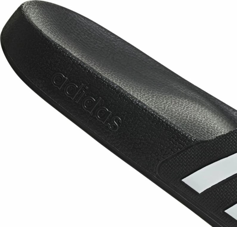 Atlete për turizëm adidas, të zeza