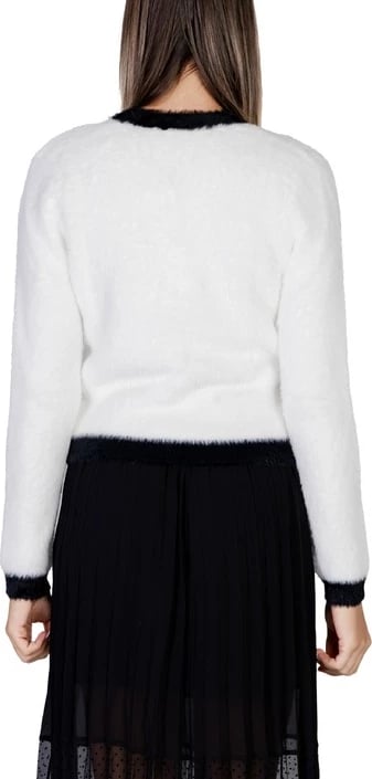 Xhemper Morgan De Toi femra, i bardhë