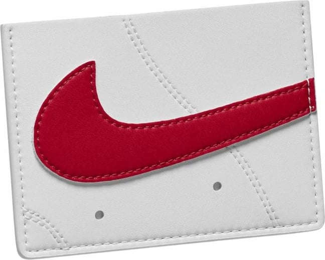 Aksesore Nike për femra dhe meshkuj, të bardha dhe të kuqe