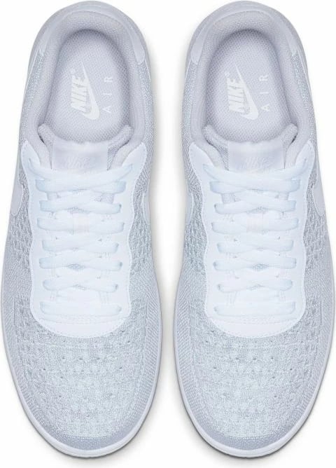 Atlete Nike për meshkuj, të bardha