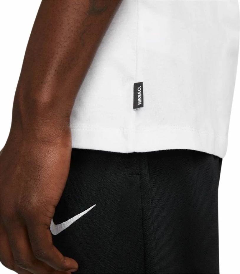 Maicë për meshkuj Nike, e bardhë
