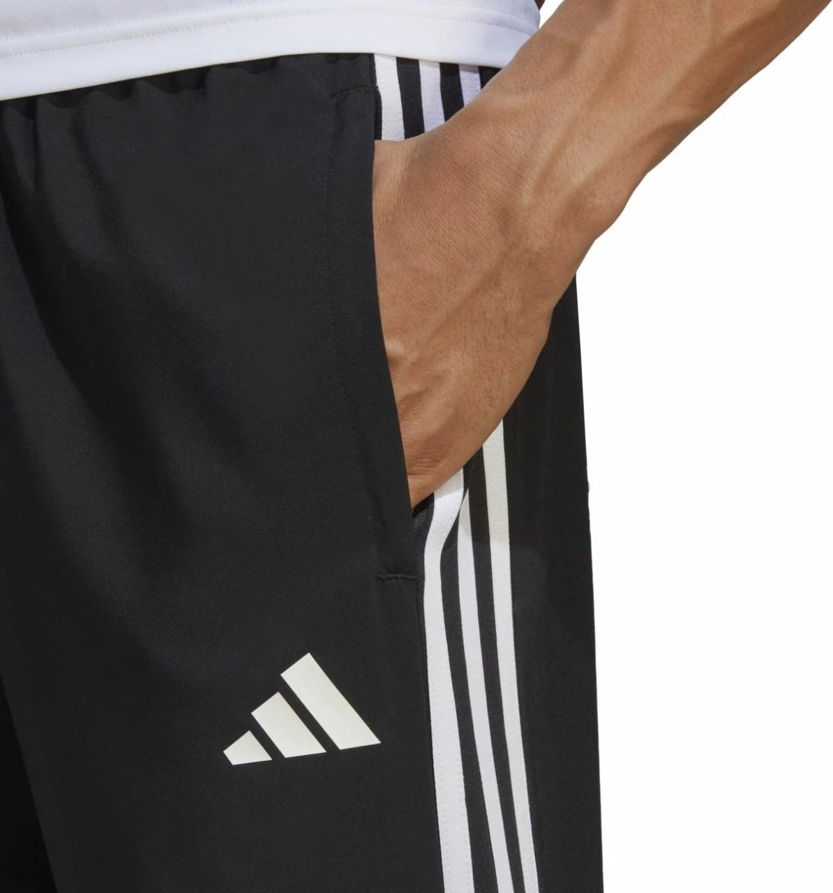 Pantallona sportive adidas për meshkuj, të zeza