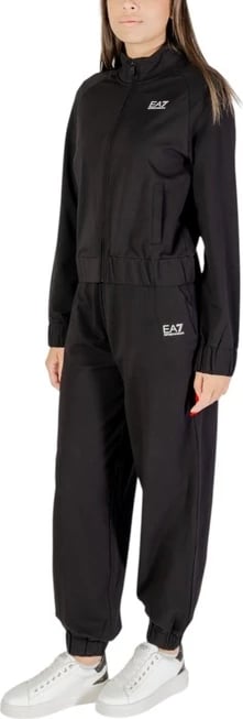 Trenerka femra Ea7 e zezë