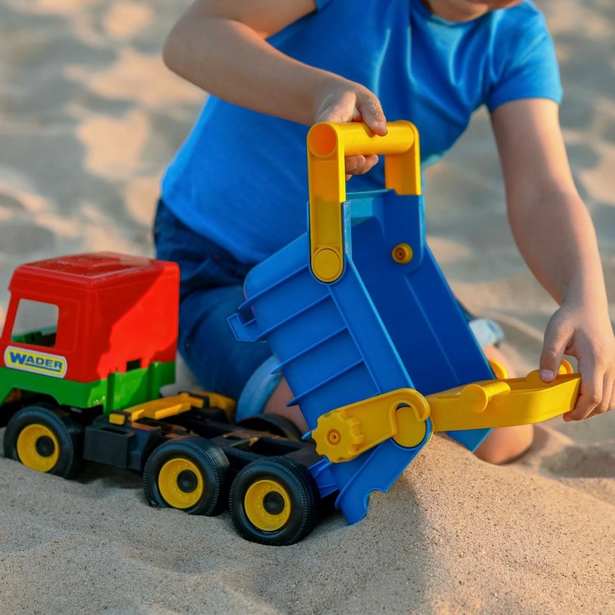 Kamion lodër Wader Middle Truck 38 cm, plastikë, ngjyra të përziera