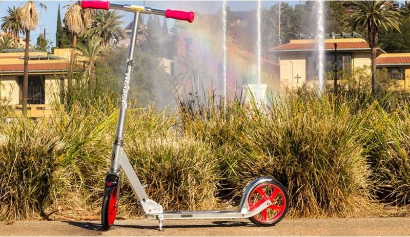 Skuter për fëmijë Razor, i argjendtë Skuter për fëmijë Razor, i argjendtë