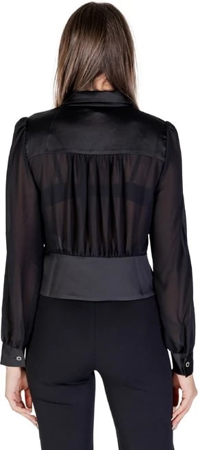 Maicë Morgan De Toi femra, e zezë