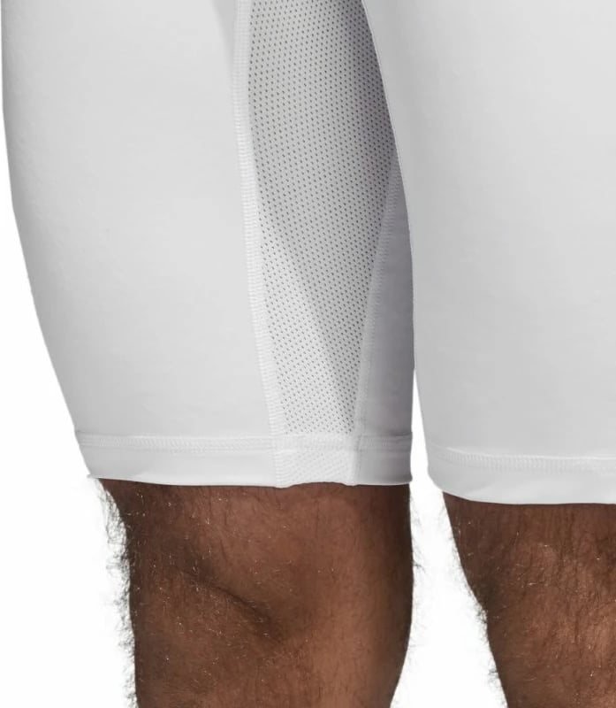 Shorce futbolli për meshkuj adidas, të bardha