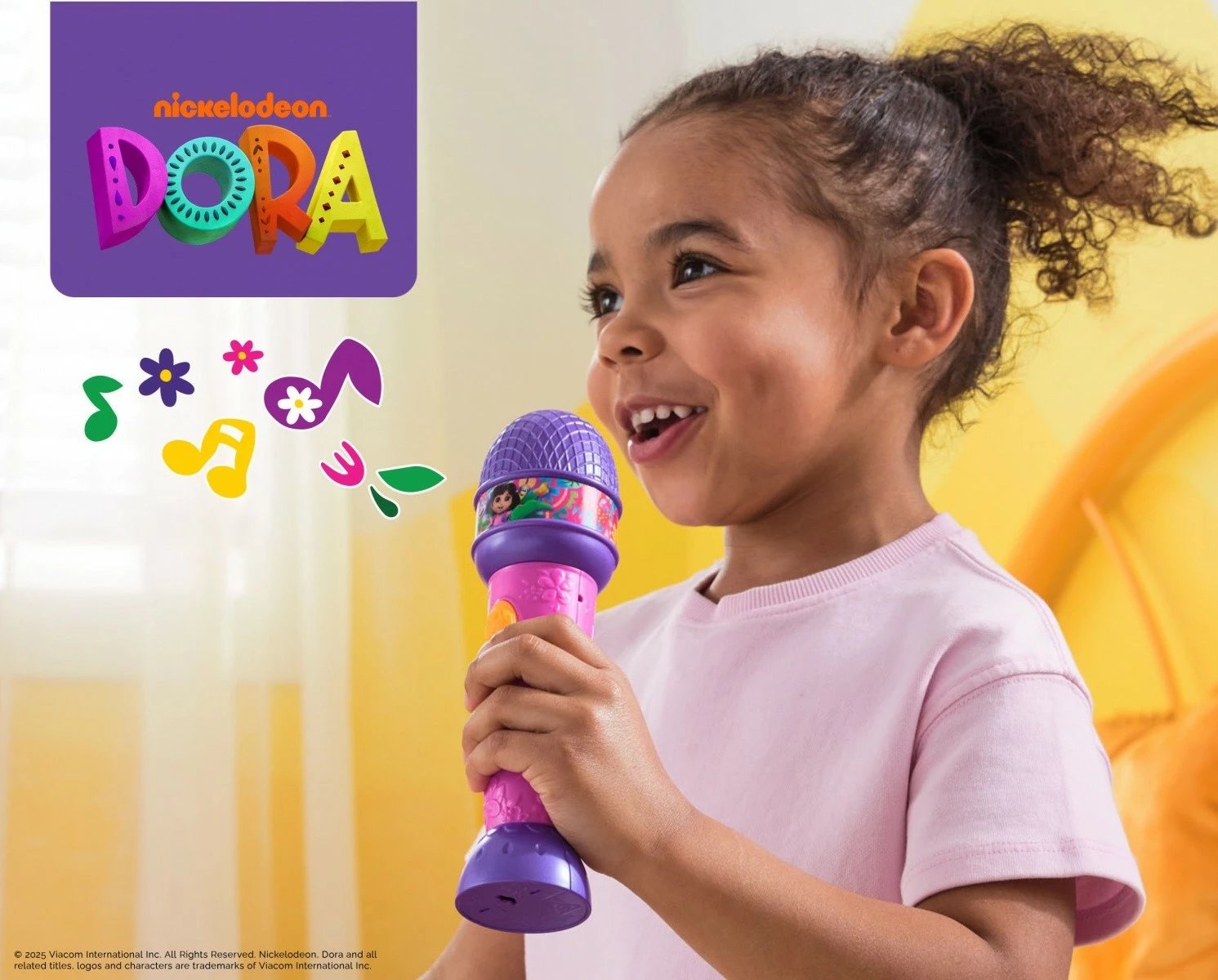 Mikrofon lodër Dora Spin Master 6074991, 19.5 cm, 5 këngë & fraza dygjuhëshe, me bateri, rozë/vjollcë