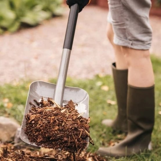 Lopatë ergonomike Fiskars 1066712, plastikë/çelik, gri
