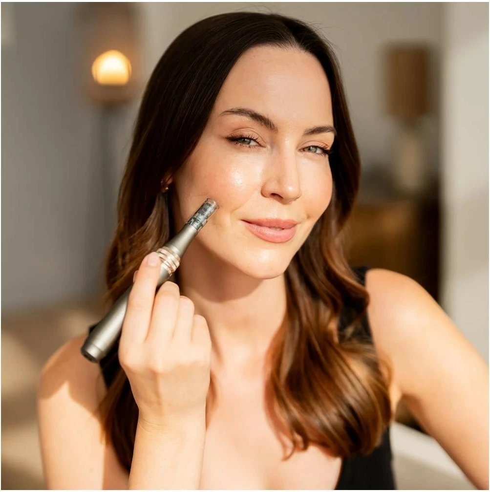 Pajisje mezoterapie me mikrogjilpëra Beautifly RevitaDerm PRO, gri
