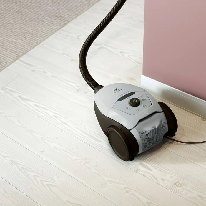 Thithës pluhuri Electrolux Pure D8, 3.5 L, me qese pluhuri, 600 W, ngjyrë e zezë