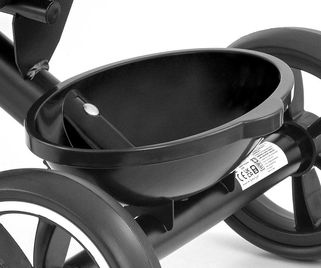 tricikletë fëmijësh, Milly Mally Bobby, kornizë çeliku, rrota EVA, pedale të heqshme, dy shporta, e zezë