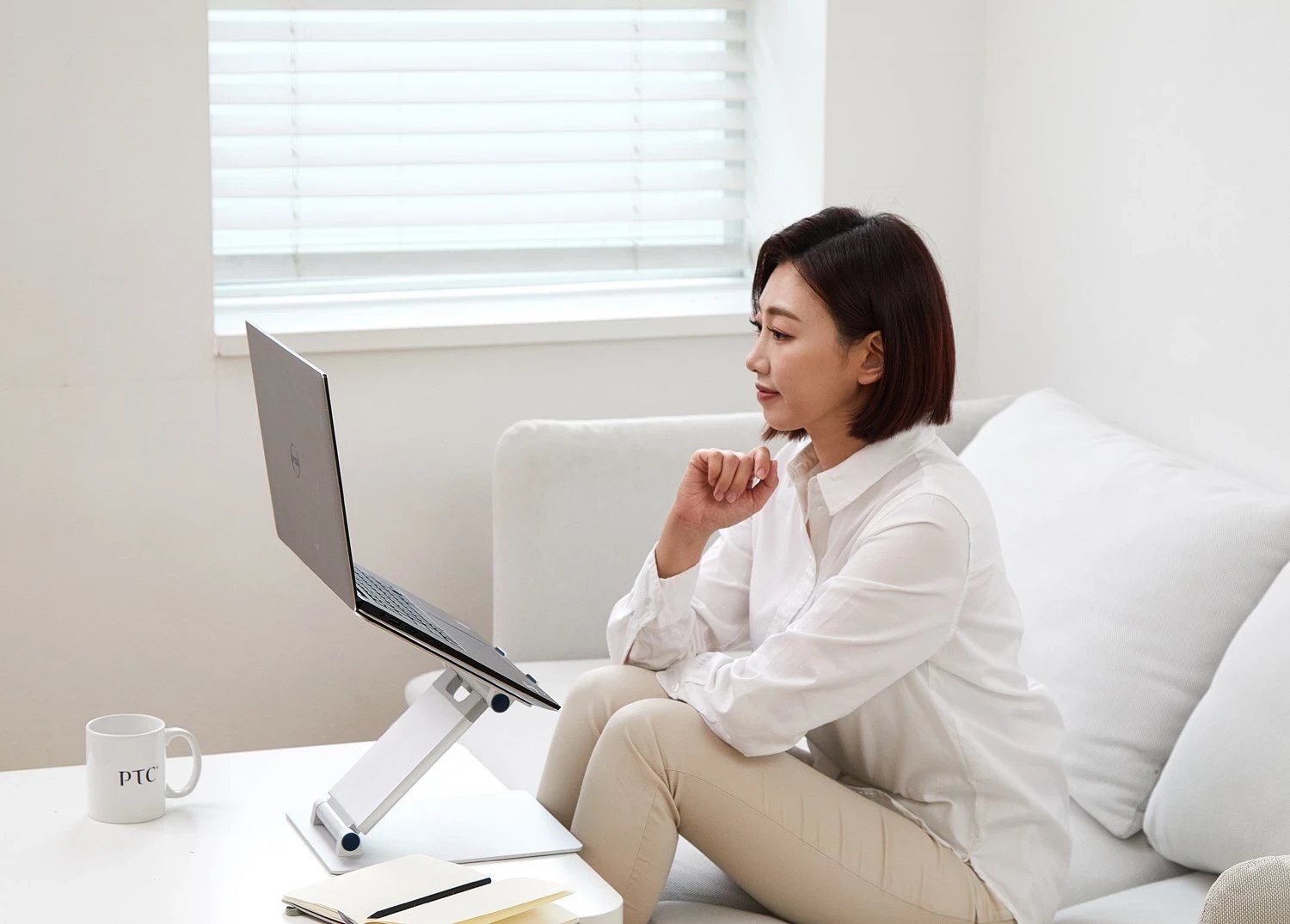 Mbajtëse për laptop POUT Eyes3 Lift, alumin, argjend/hiri