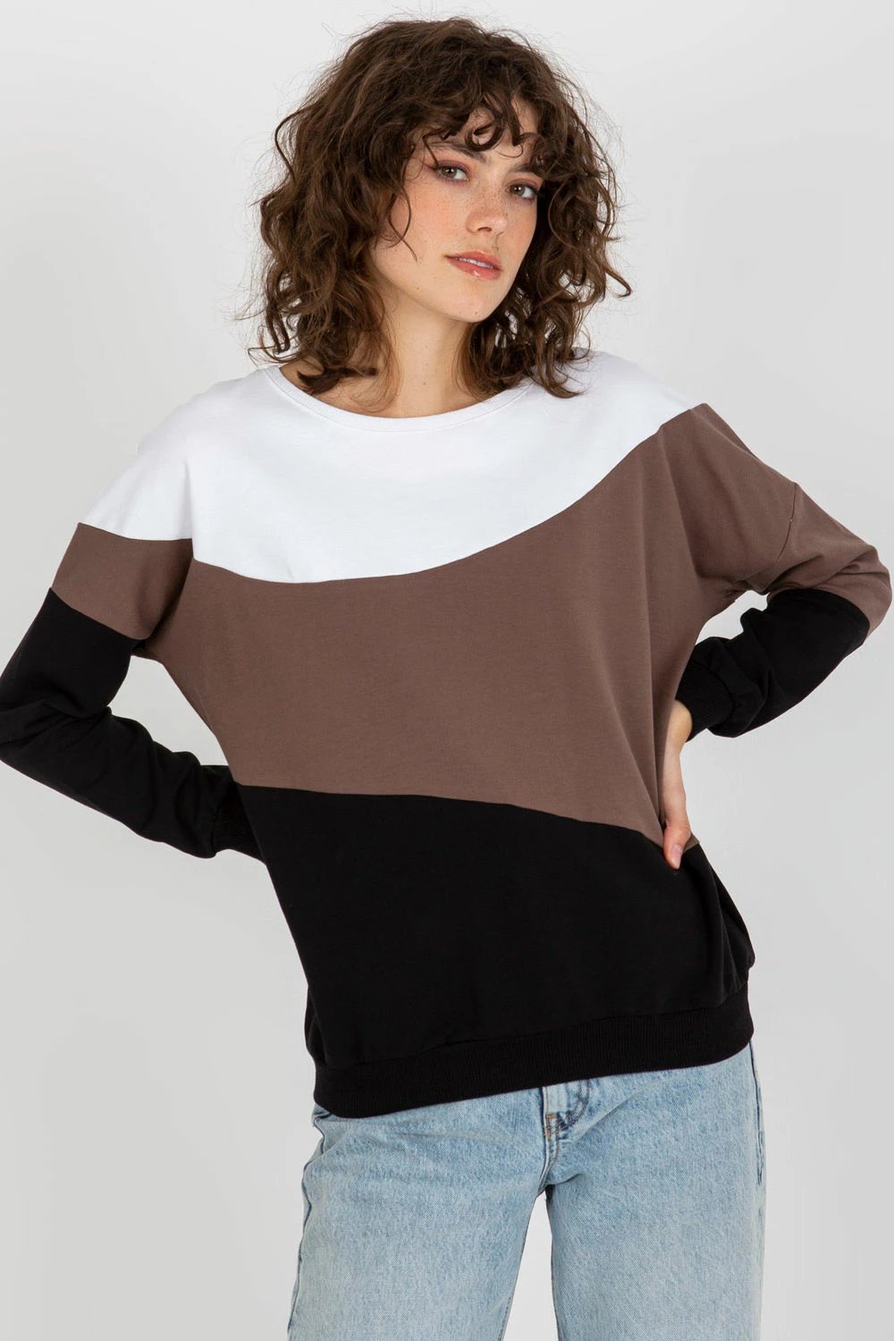 Sweatshirt Relevance 185961, e zezë