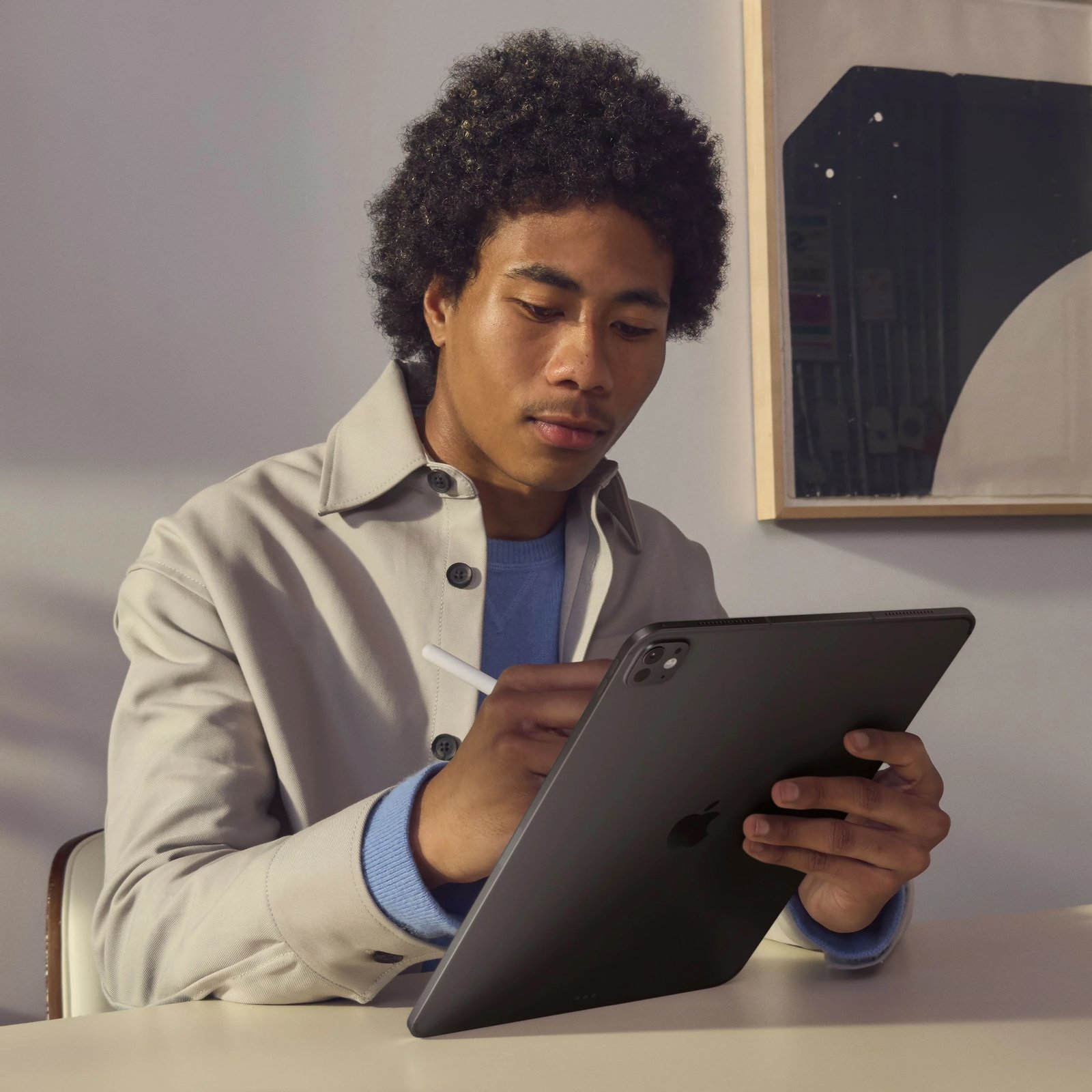 Tablet Apple iPad Pro, 33 cm (13"), 2 TB, 16 GB, iPadOS 17, E zezë