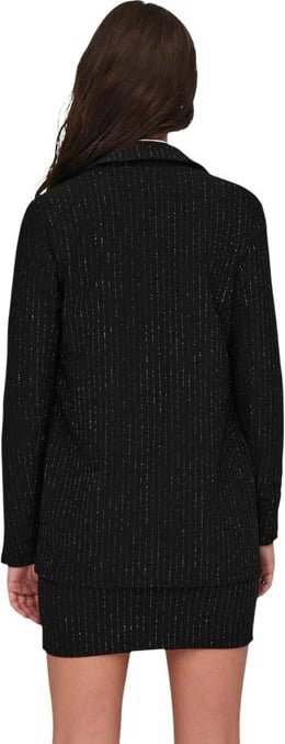 Jakne femra Jacqueline De Yong, e zezë