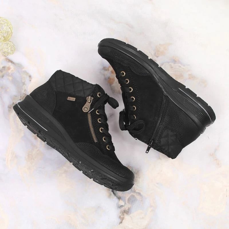 Çizme lëkure të zeza Rieker për femra