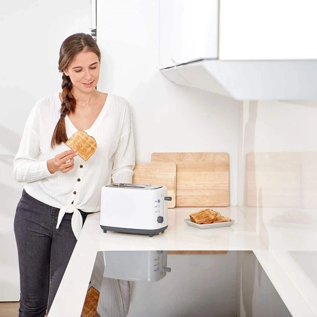 Tostier Black+Decker BXTOA820E, 820W, e bardhë