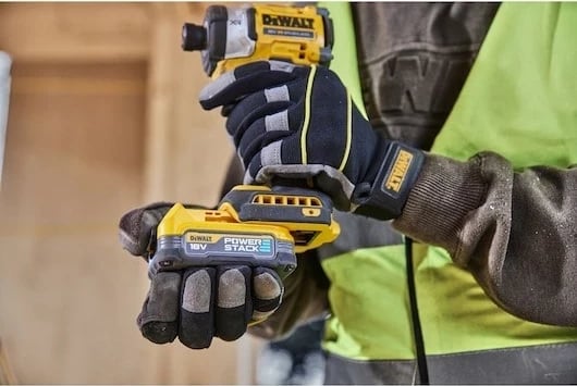 Makine goditëse DeWalt DCF860N-XJ, 18V, brushless, 1.1 kg, verdhë/zezë