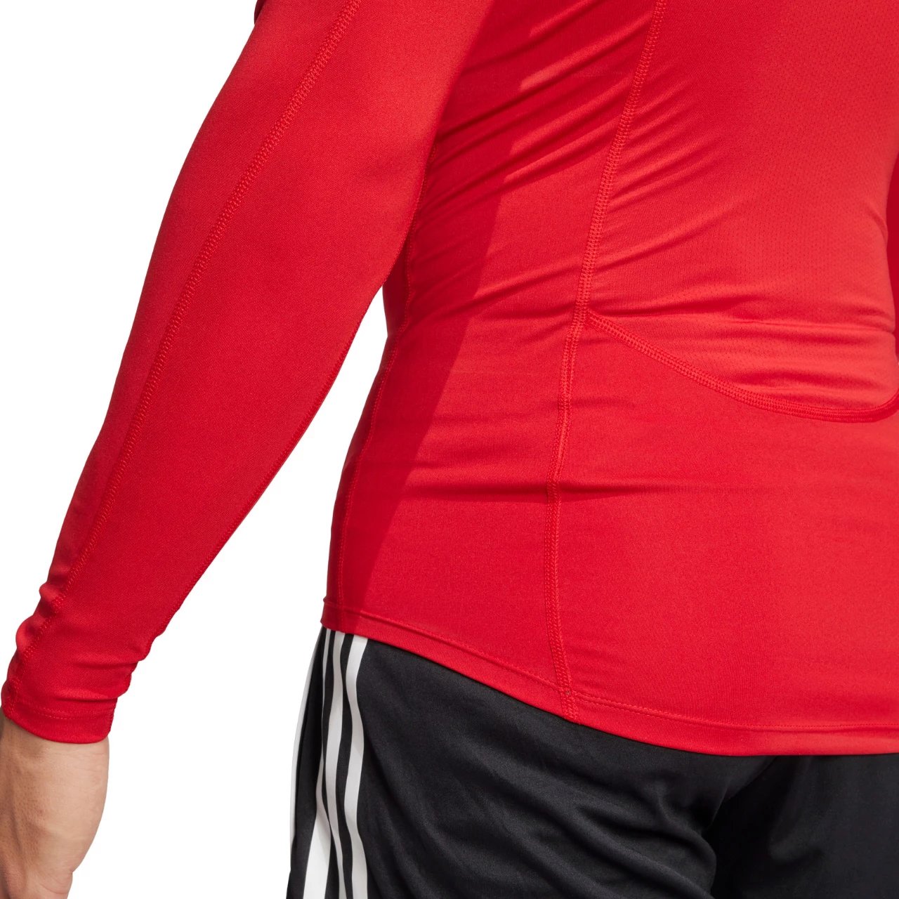 Maicë e gjatë për meshkuj adidas, e kuqe