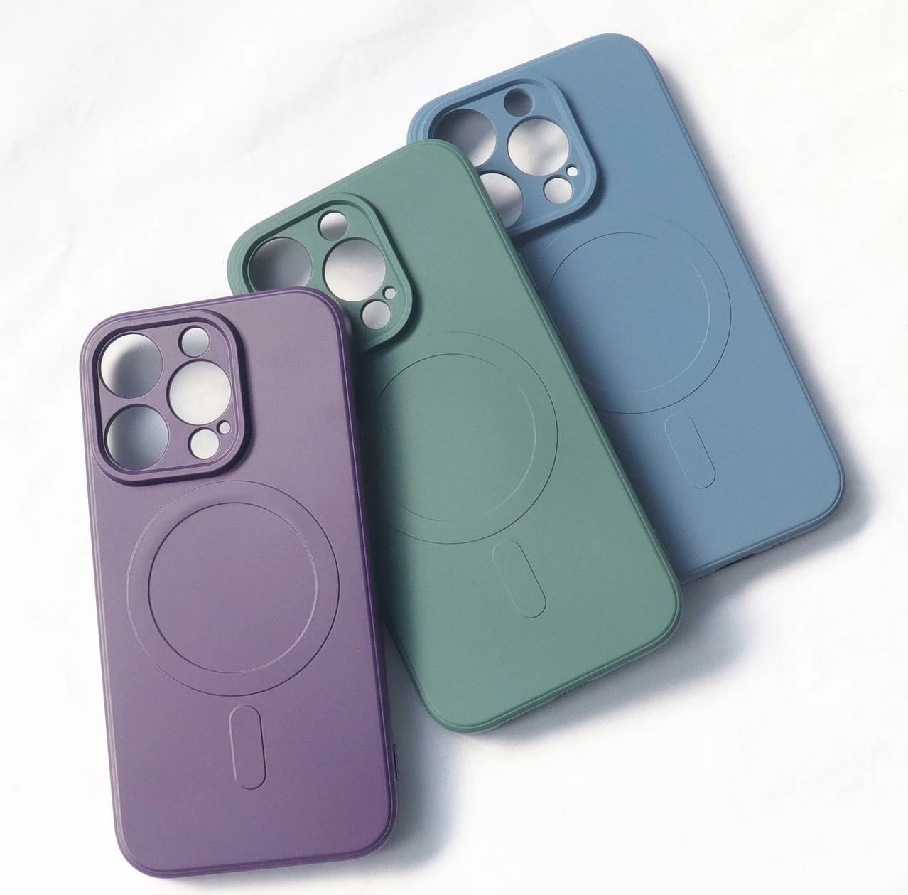 Mbështjellës silikoni Hurtel për iPhone 15, MagSafe, Rozë