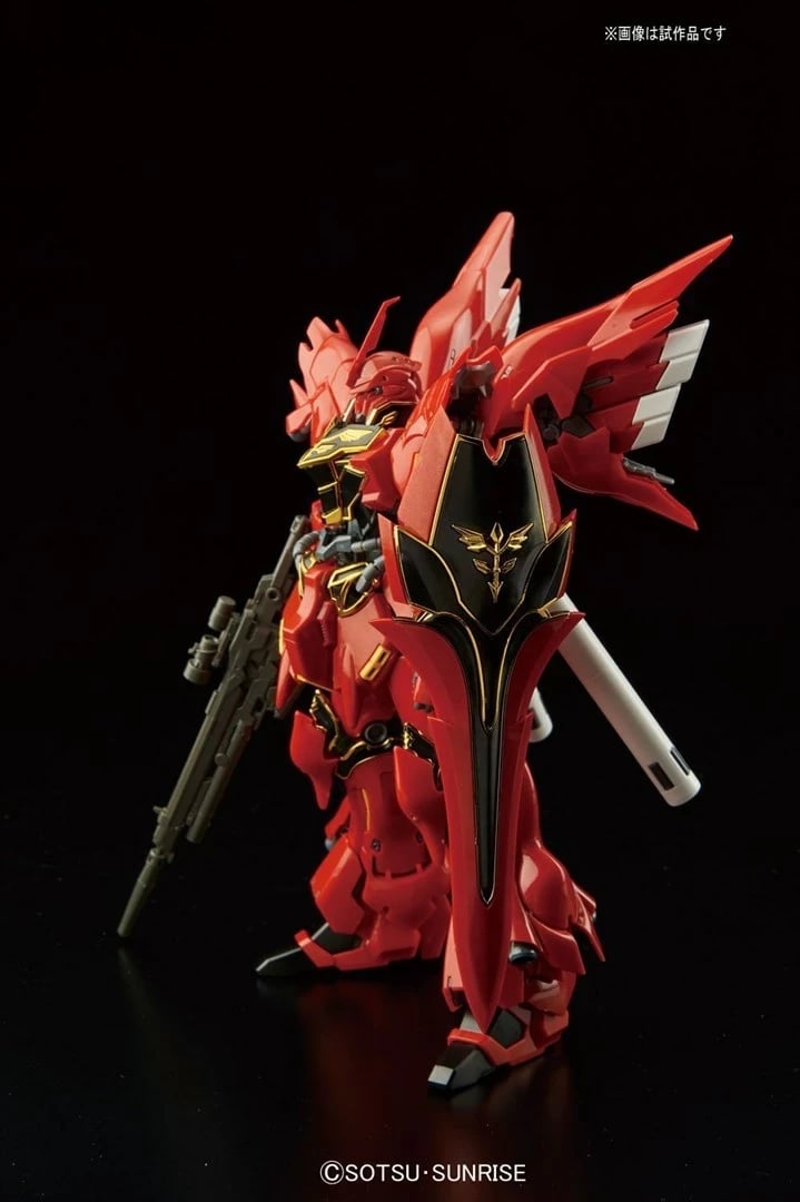 Model Sinanju Bandai RG 1/144, e kuqe