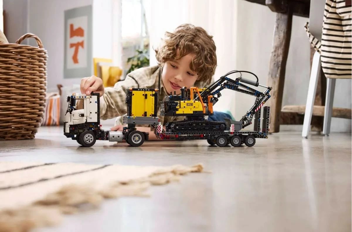 Set ndërtimi LEGO Technic Volvo FMX Truck & EC230 Electric Excavator, 2274 pjesë, për fëmijë 10+, plastikë