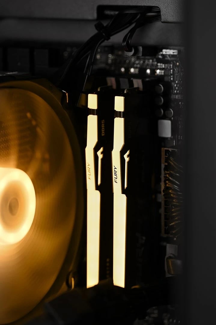 Kompjuter, AMD Ryzen 5, 32GB RAM, 1TB SSD, AMD Radeon RX 7700 XT
