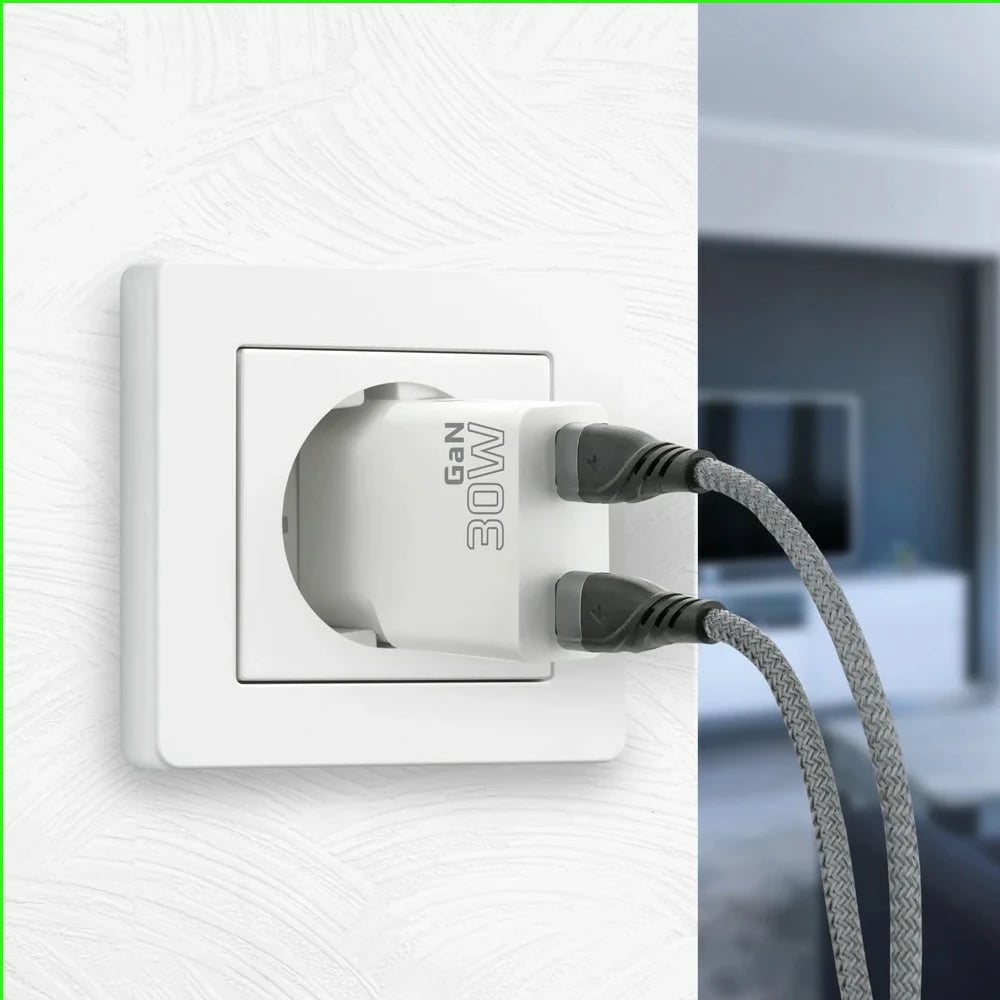 Adapter karikues muri, everActive, SC-385Q, GaN PD 30W, 2x USB-C, super slim, bardhë